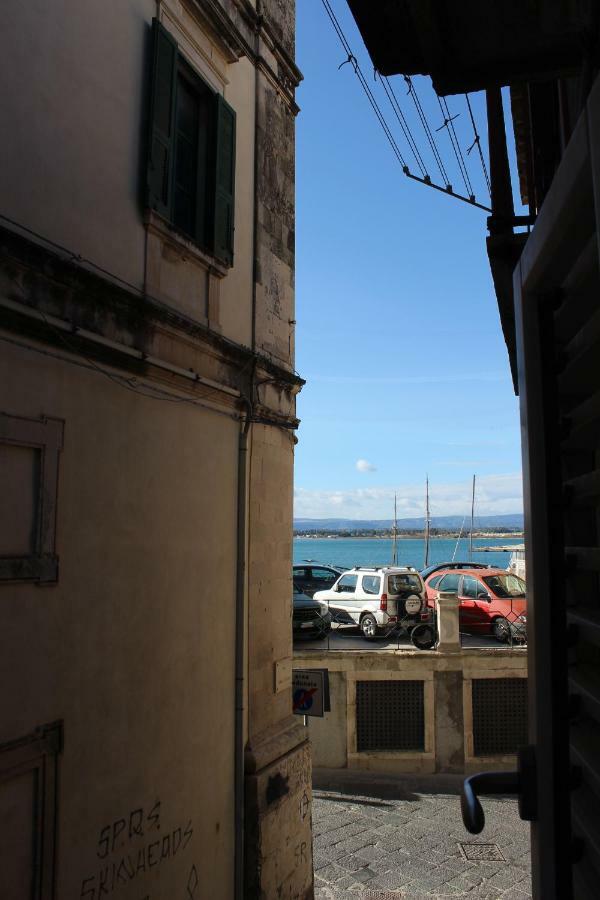 Cami Romantic House - Ortigia Center Apartment *
